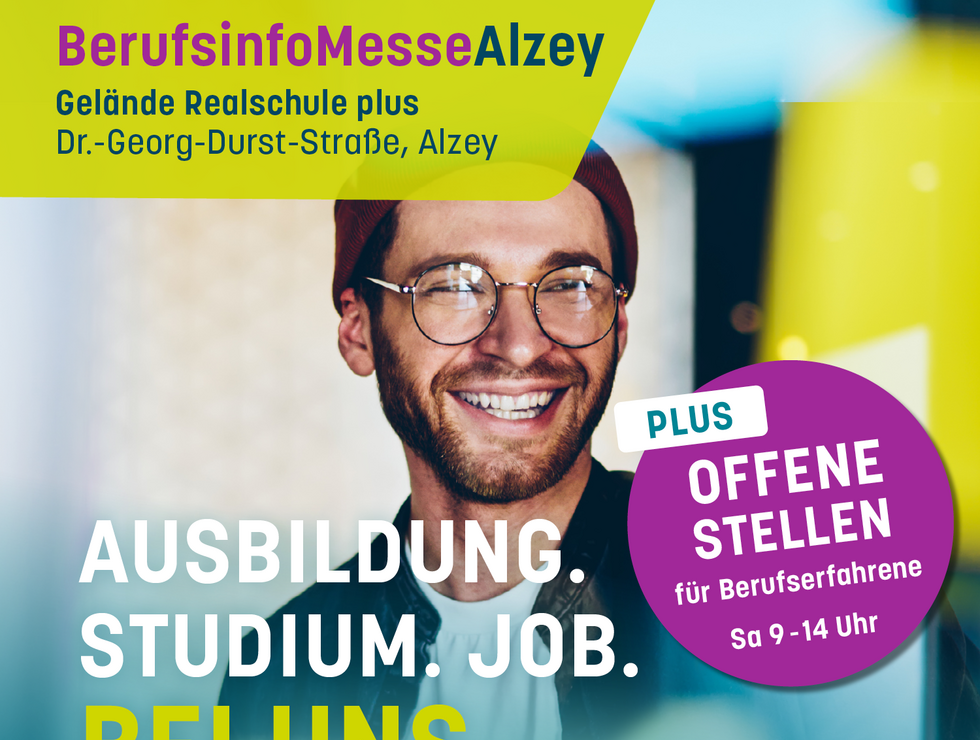 Werbeplakat der BerufsinfoMesse Alzey mit lächelndem Mann und Text zu Ausbildung, Studium und Jobs.