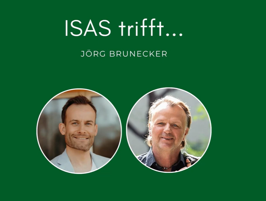 Grünes Titelbild mit der Aufschrift „ISAS trifft… Jörg Brunecker“ und zwei runden Porträtfotos.